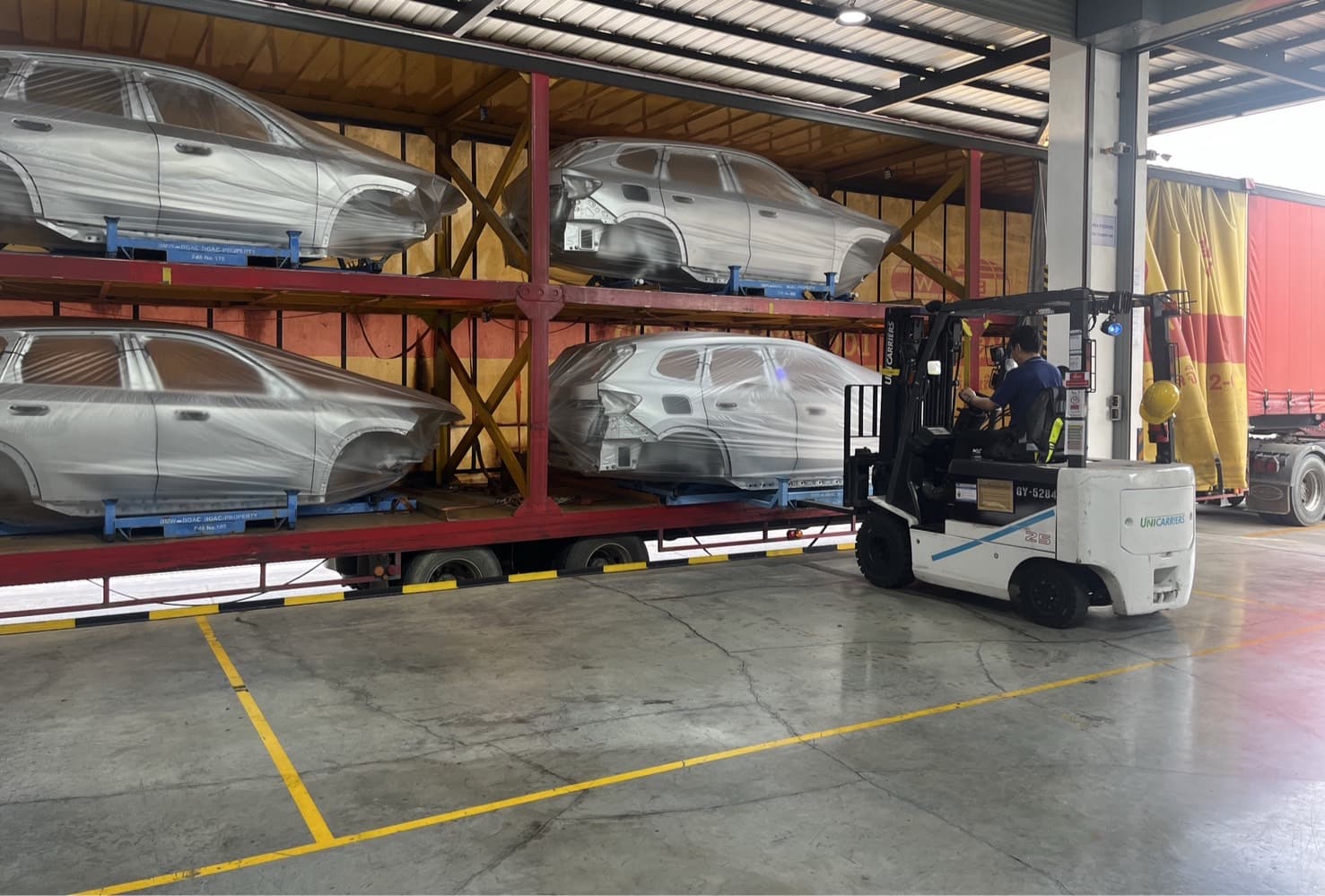 บริการคลังสินค้าและกระจายสินค้า