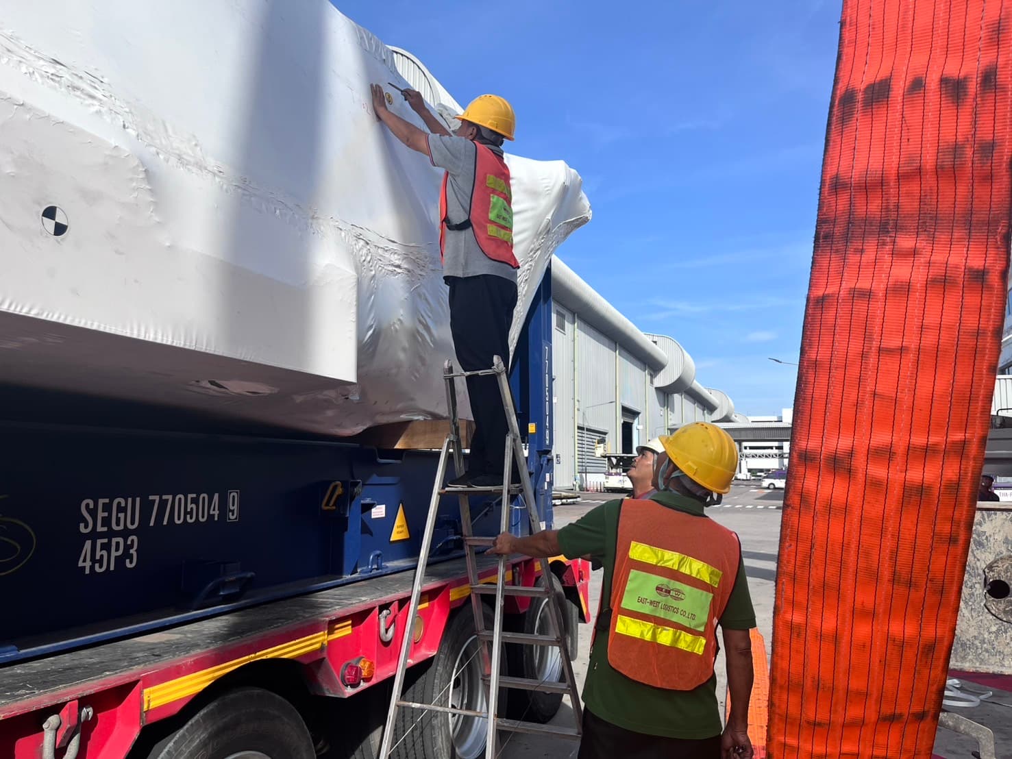 บริการขนส่งสินค้า